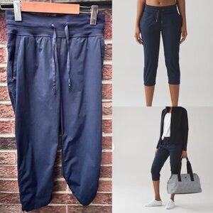 Lululemon Dance Studio Crop  Il Unlined 20"  Inkwell EUC